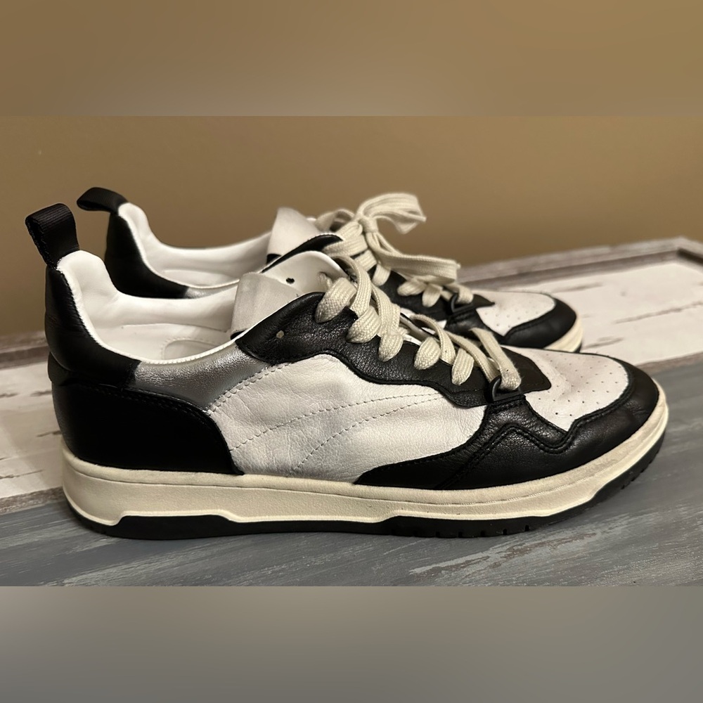 Steve Madden Women’s Everlie Sneaker -‎ Size 10